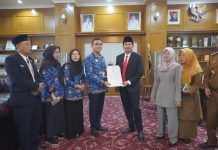 Bupati Terima Nomor Izin dan Edar Setelah Produk Pengolahan Ikan Lulus Uji Standar Keamanan Pangan